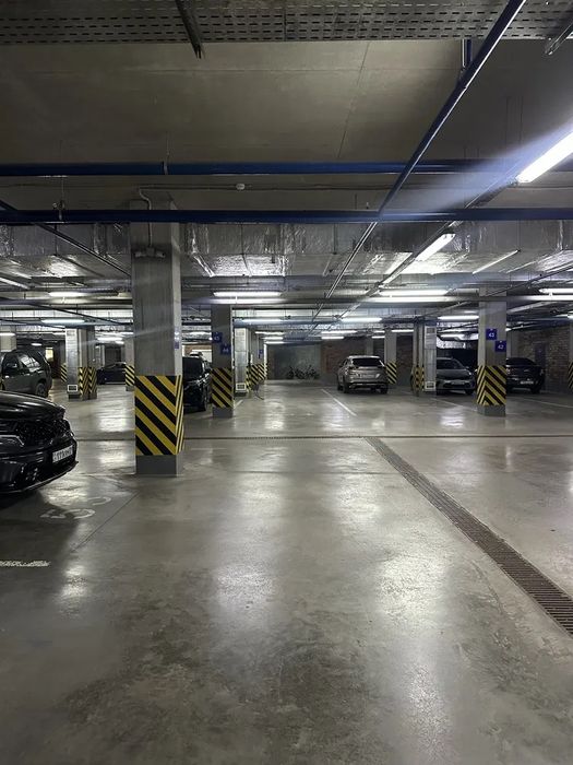 Парковка ЖК- АРНАУ 1 Срочно продам