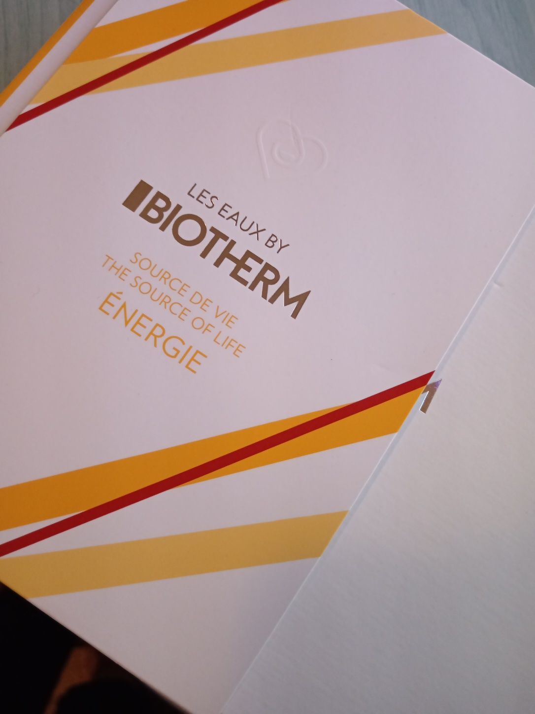 Apa de toaleta lapte de corp și gel de dus  biotherm