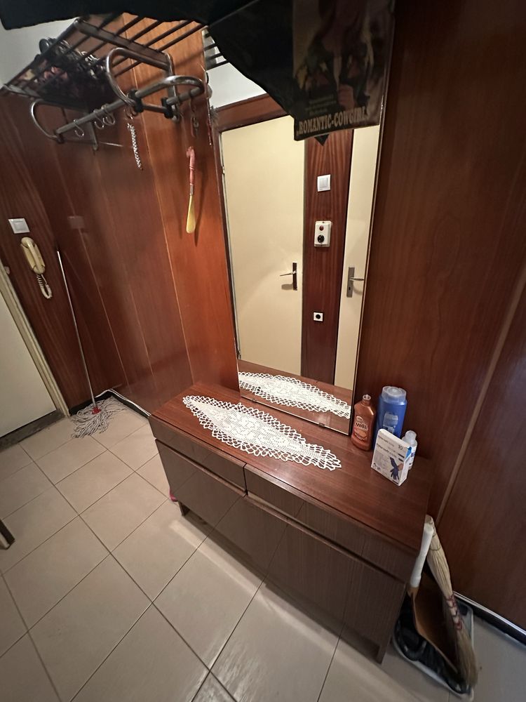 Продавам стари мебели на символични цени