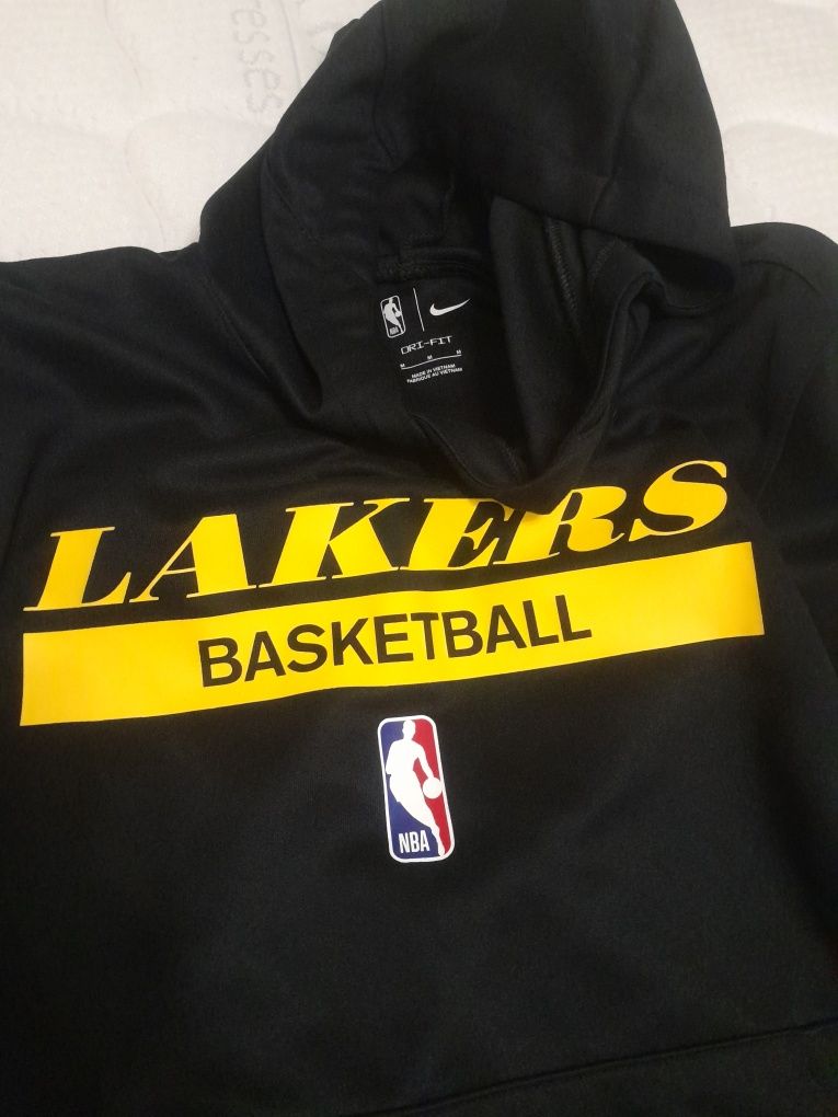 Чисто нова горница Nike Lakers
