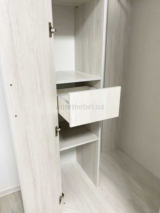 Угловой шкаф с антресолью YORQIN