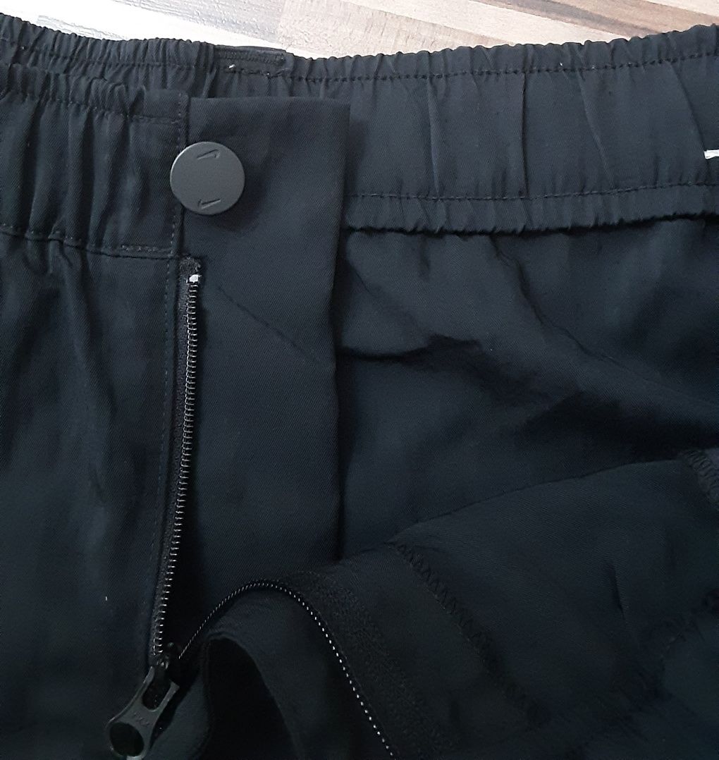 NIKE оригинален нов карго панталон