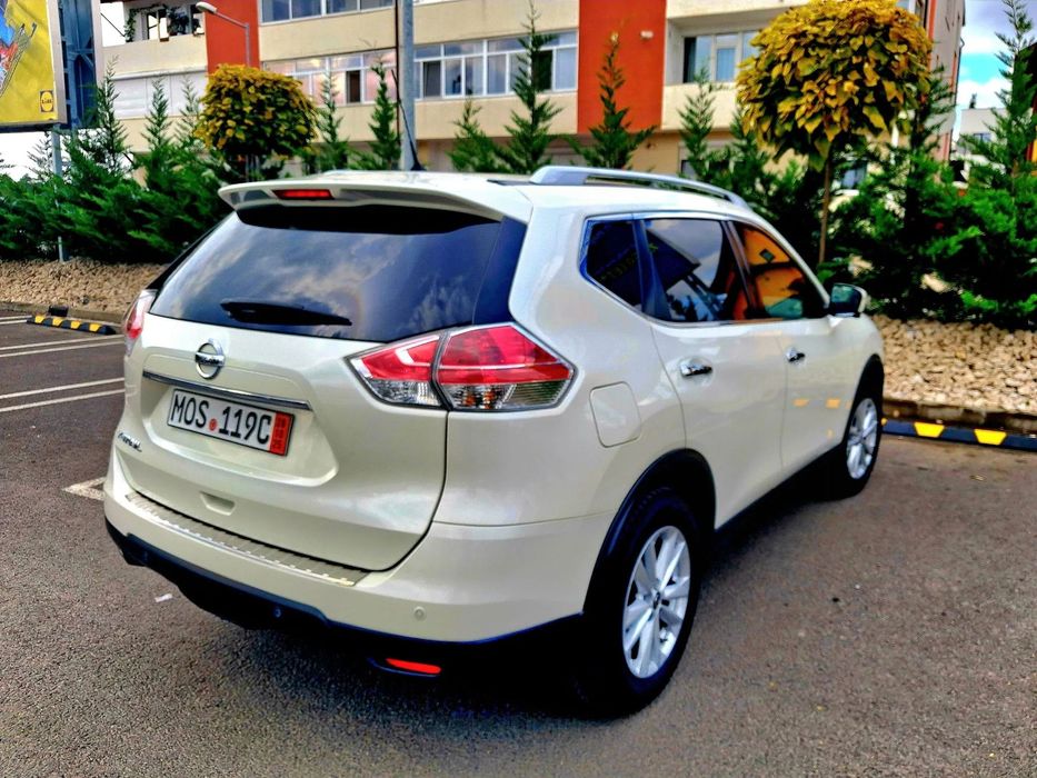 Nissan X-Trail Km atestați tuv, mașină de reprezentanță