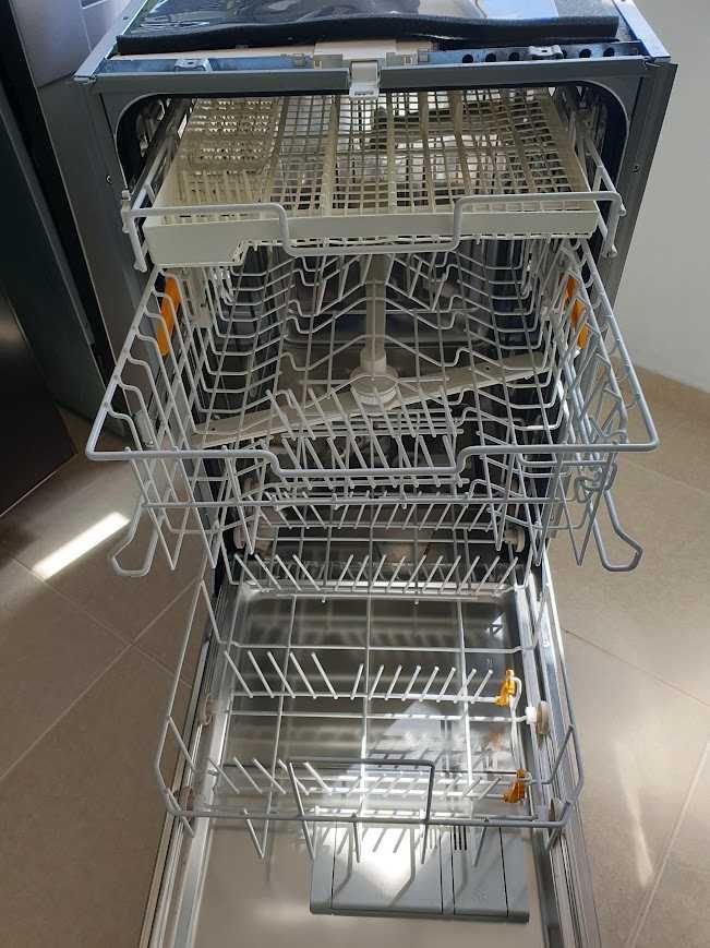 45см - Inox Miele Auto Open Съдомиялна - Частично Вграждане - Тясна