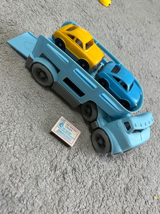 Игрушки машинки автовоз