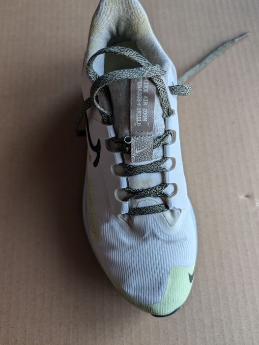 Vând Nike AIR ZOOM PEGASUS SHIELD impermeabi mărimea 37 5l