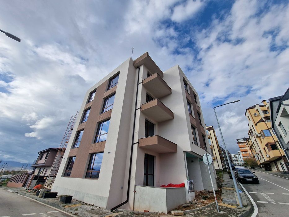 Двустаен апартамент за продажба, в близост до ЮЗУ „Неофит Рилски“