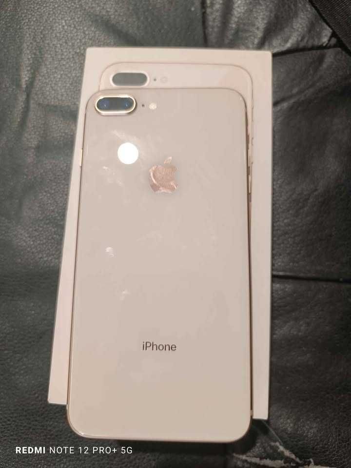 Продавам Iphone 8 Plus 64 GB КАТО НОВ !