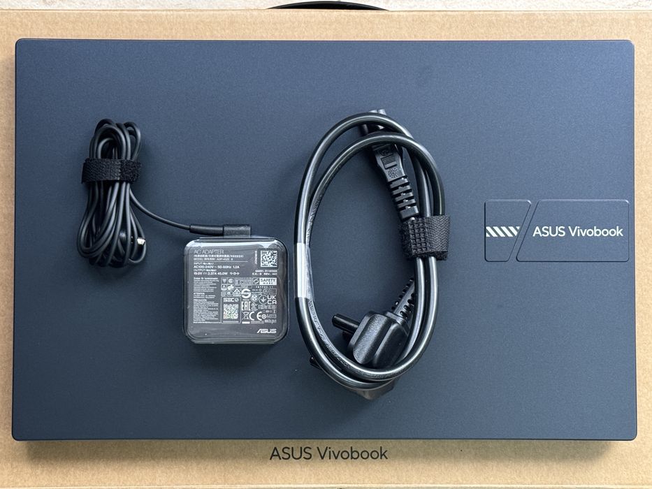 НОВ! Asus Vivobook M1502Y/8-ядрен Ryzen 7 5825U/16GB RAM/512GB SSD