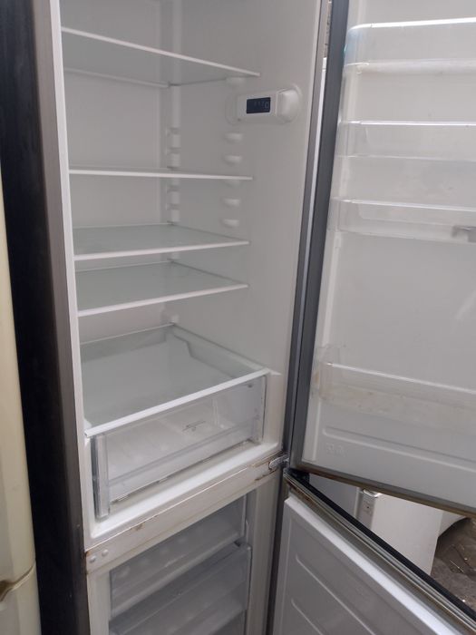 Frigider arctic Indesit Whirlpool asigur transport