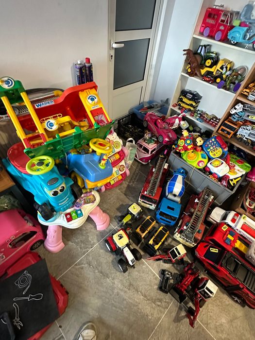 Jucari in stare foarte buna Bruder/Cars/Barbie
