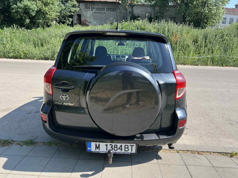 Toyota Rav4 2.2 177 к.с