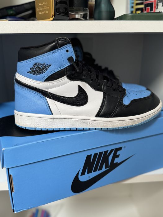 jordan 1 UNC toe