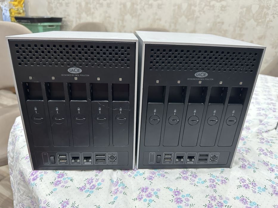 Apple Mac pro 5.1 монитор 30 apple два сетевых хранилище 20 тб обьем