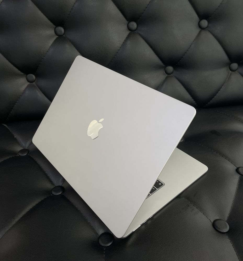 Apple MacBook Air M4 15- inch  2025 года в новый состояние