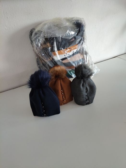 зимни шапки на едро