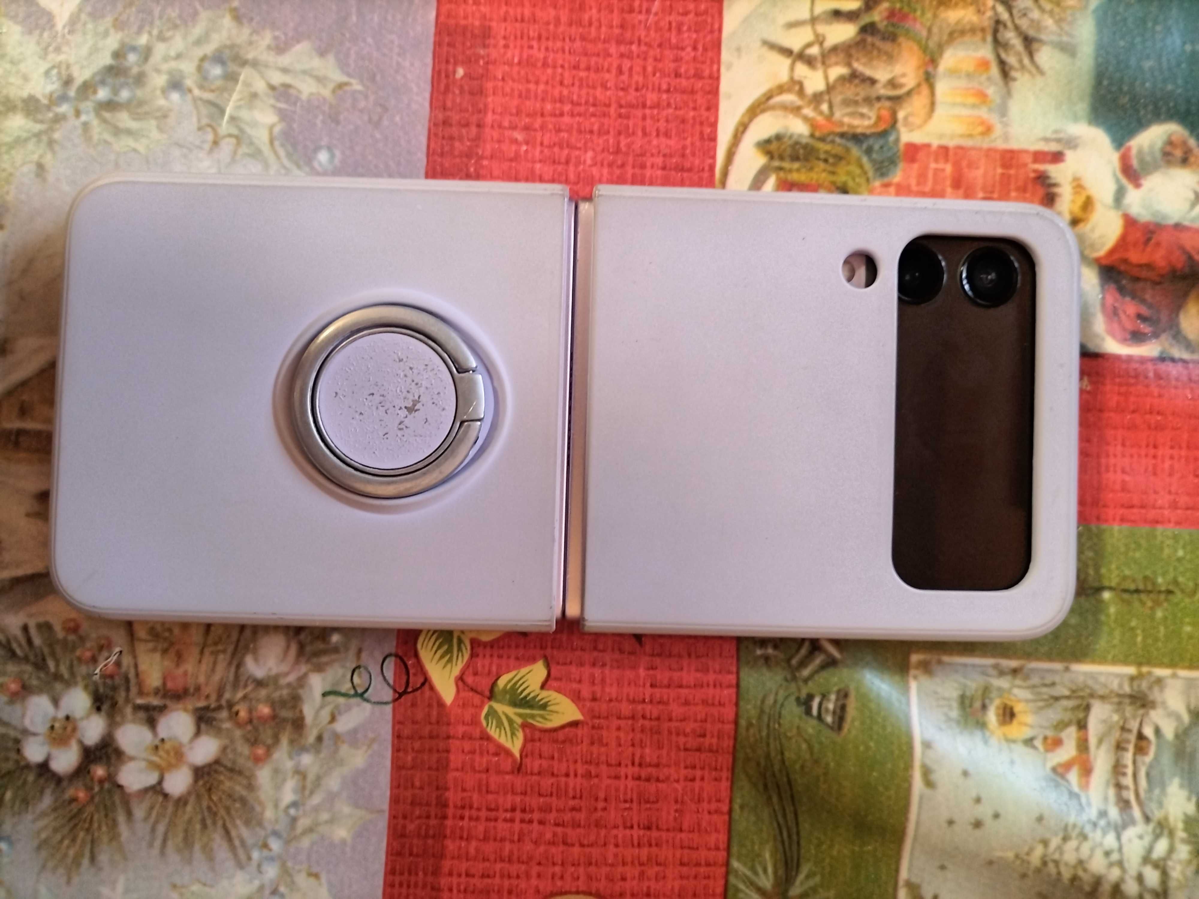 Продавам samsung Galaxy Z Flip3 5G