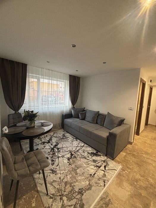 Inchiriez Apartamen