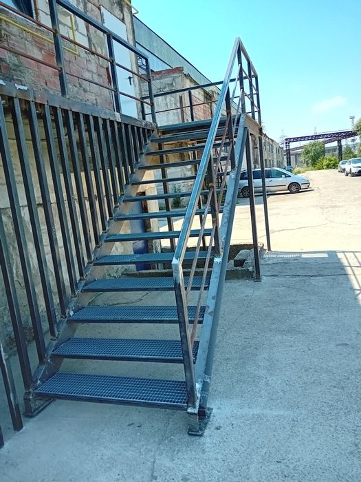 Scara metalica zincata de exterior facem și pe comanda