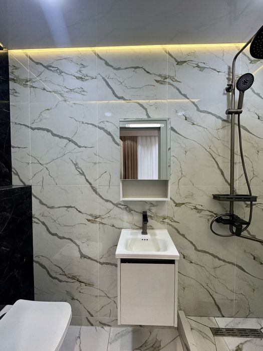 4х комнатная квартира, на 3 этаже. Вокзал.