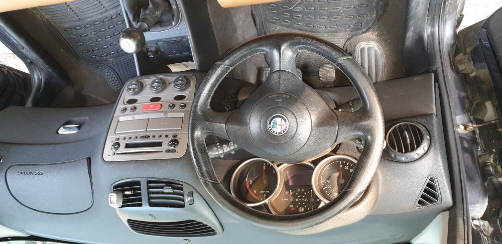 Alfa Romeo 147 1.9jtd на части.
