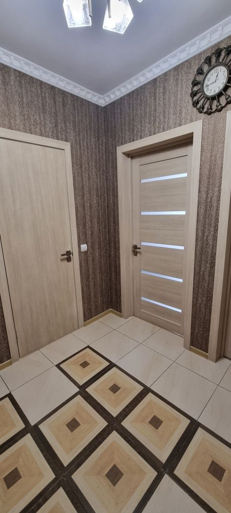 Продам квартиру мкр.Сайран д.1