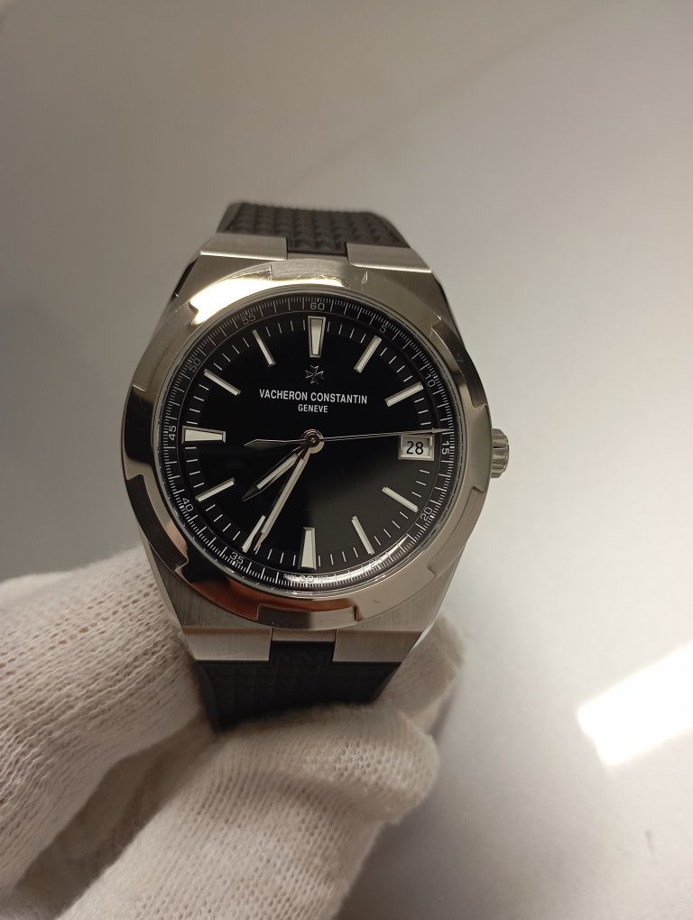 Vacheron Constantin Overseas 4520V
