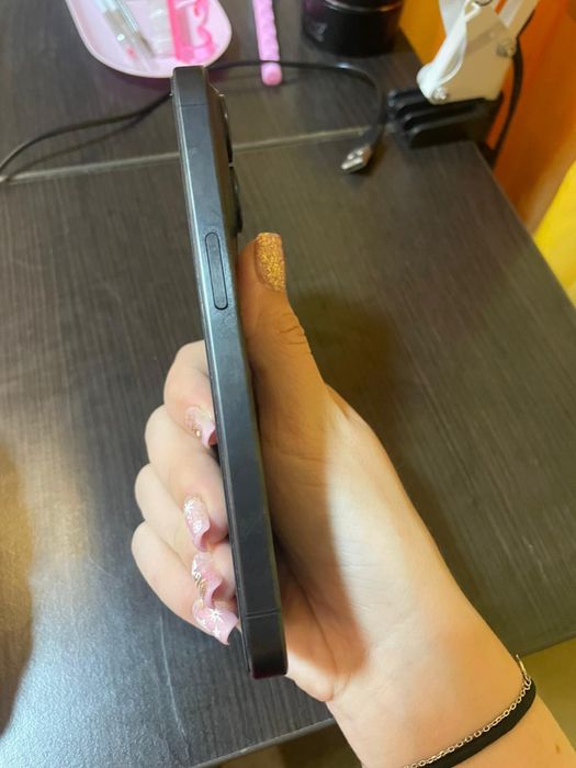 Vand iphone 15 pro black titanium 128 gb