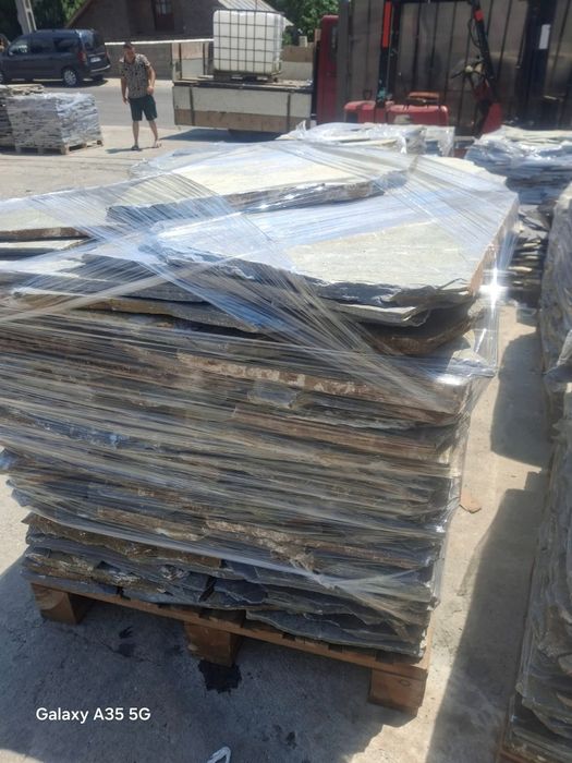 Vând piatra naturala asiguram montaj și transport