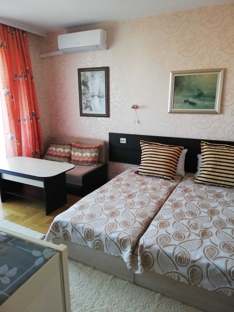 Дава се под наем Етаж от къща в Созопол - 150 кв.м за 147.9 € - Снимка #8