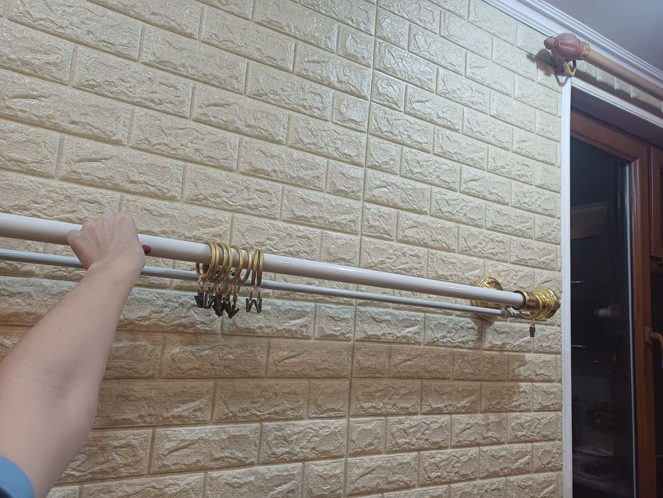 Карниз в хорошем состоянии