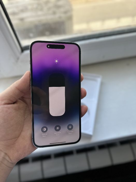 Iphone 14 pro max satiladi
Pamyat 256 gb
Yomks 81 
Zadni kriwka almast