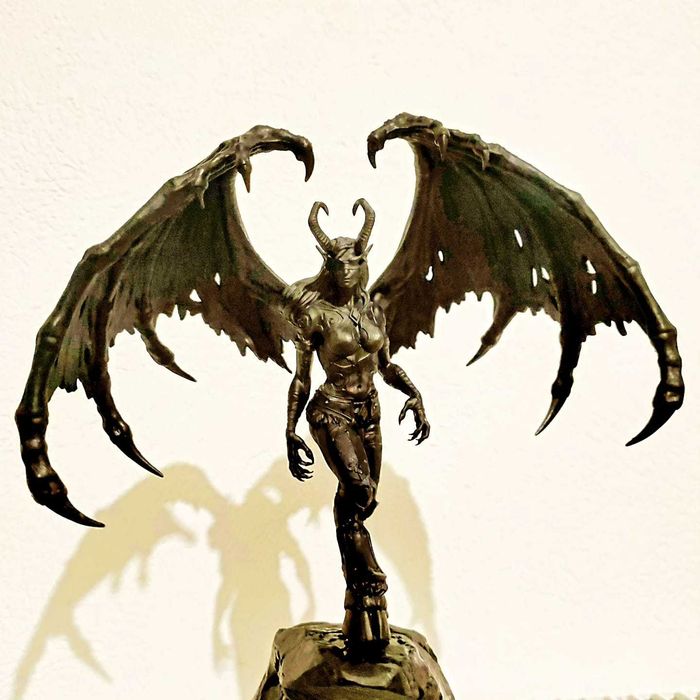 Statuetă de demon hunter imprimată 3D din rășină.