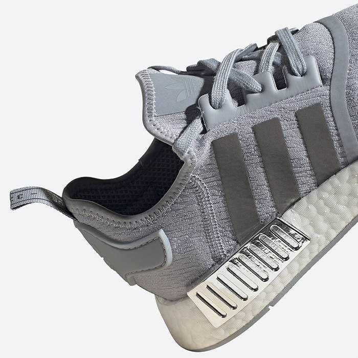 Оригинални маратонки * ADIDAS NMD _R1 * EU42