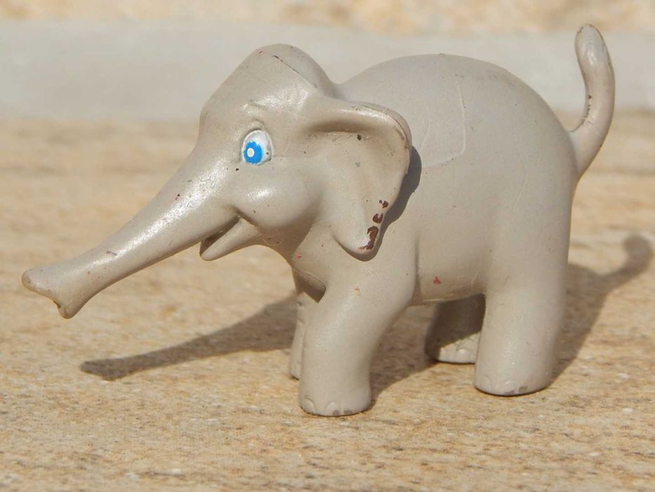 Figurina elefant Kinder din cauciuc dur 5 cm