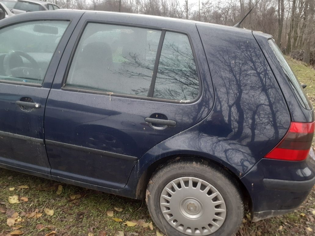 Usa stanga spate Vw Golf 4 an 2002