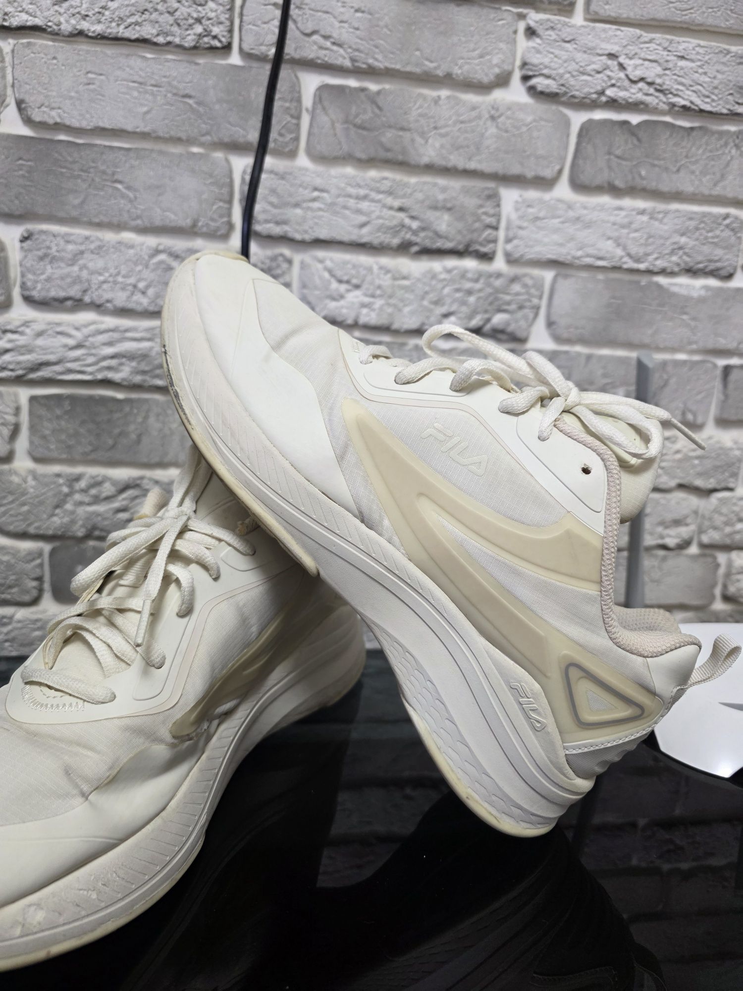 Оригинальные кроссы FILA
