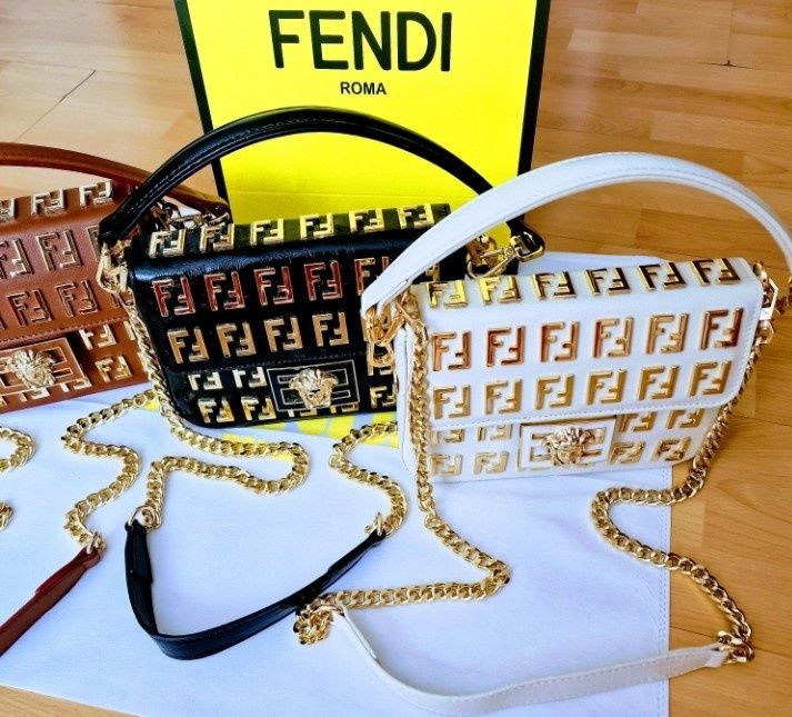 Geanta damă piele naturala,editie limitată import Italia, curea detasa