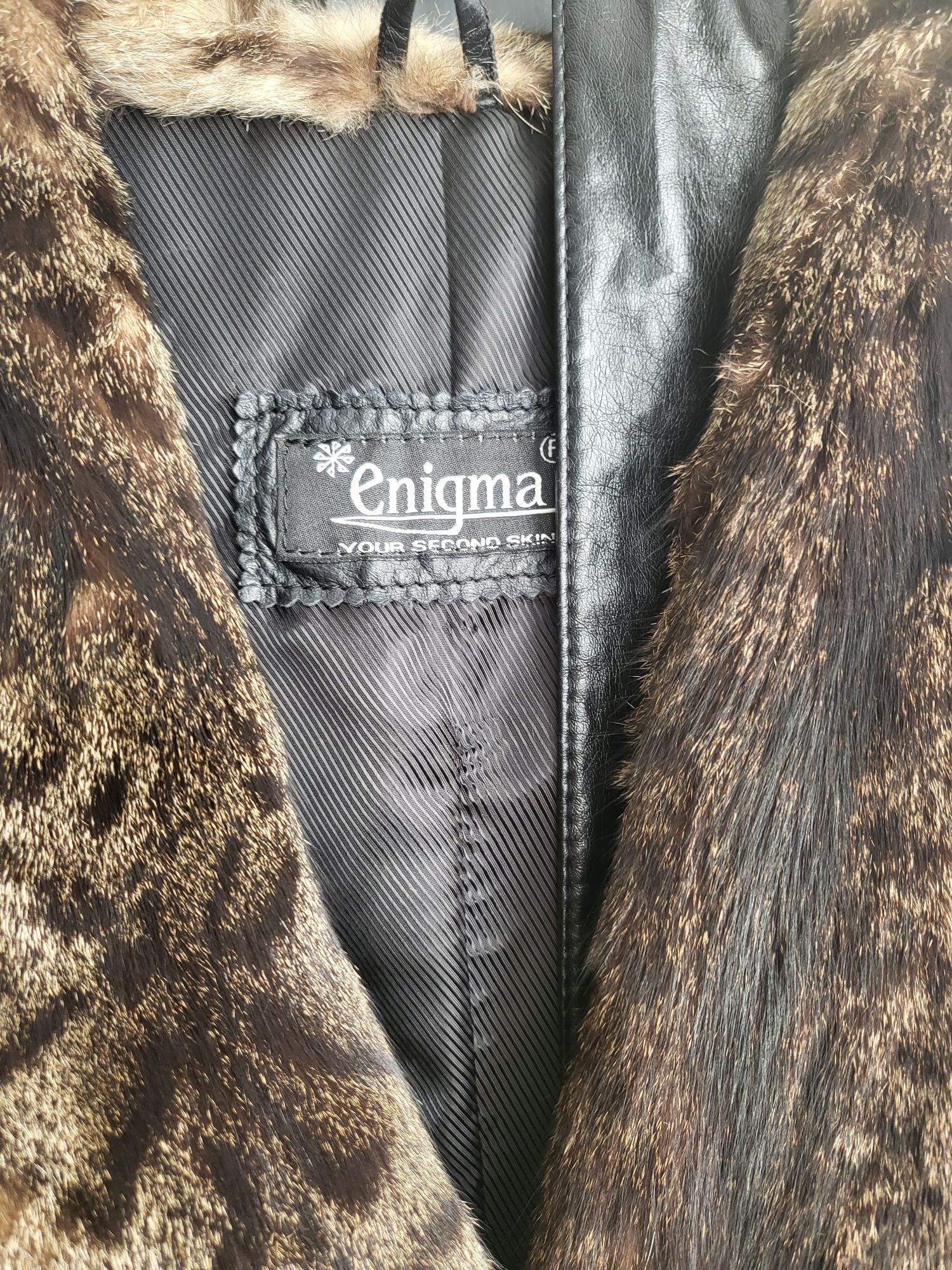Enigma Leather, Avin