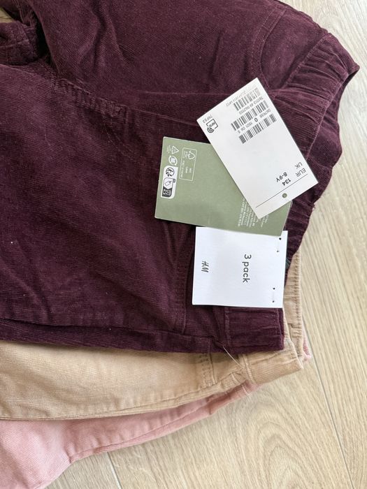Джегингс от рипсено кадифе H&M НОВИ с етикет