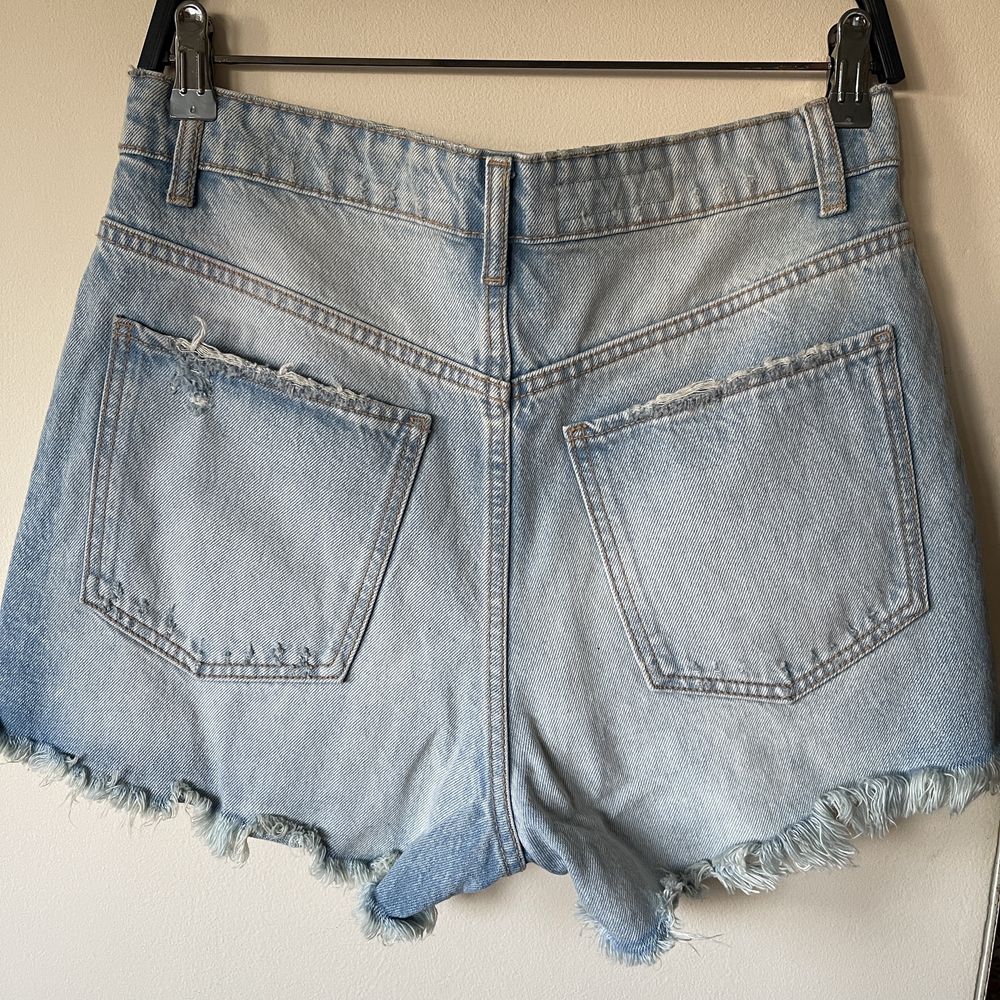 Дамски къси панталони Zara
