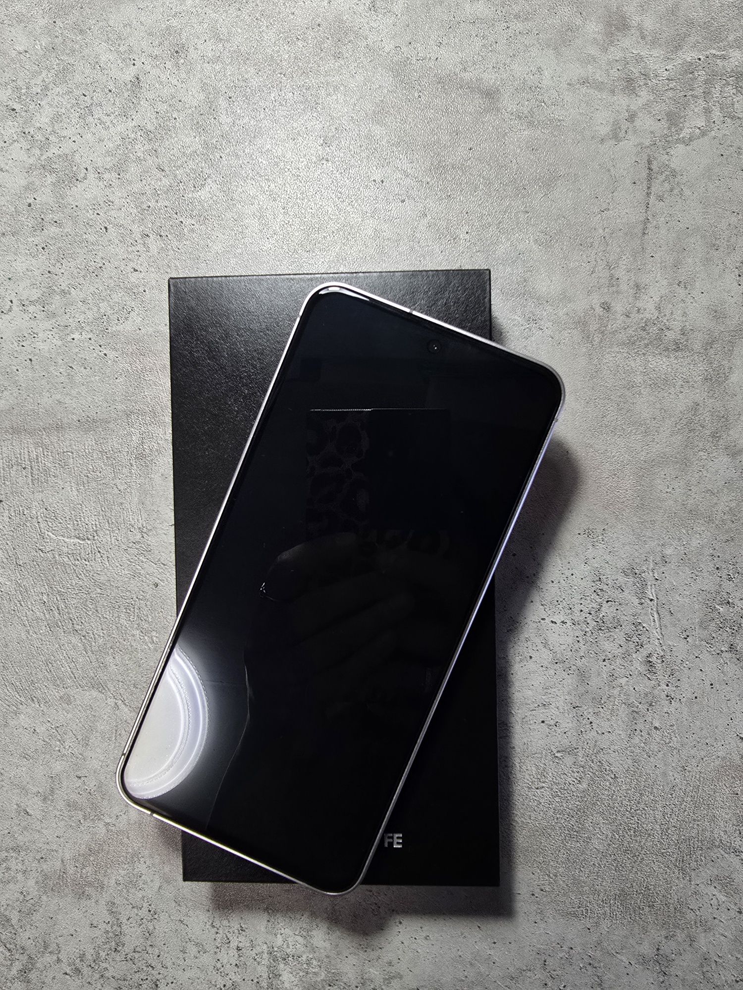 Продам Samsung S24FE