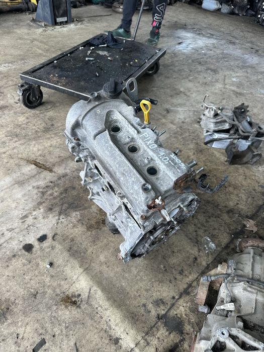 Двигател Нисан 1.0i - K10B