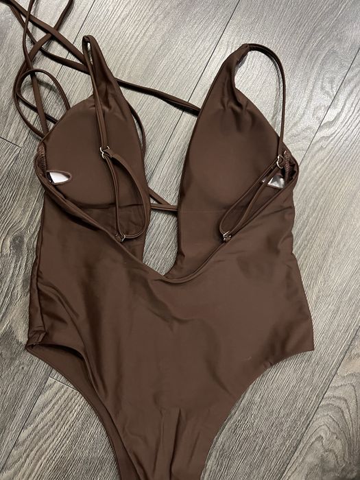 Нов цял бански в кафяв цвят