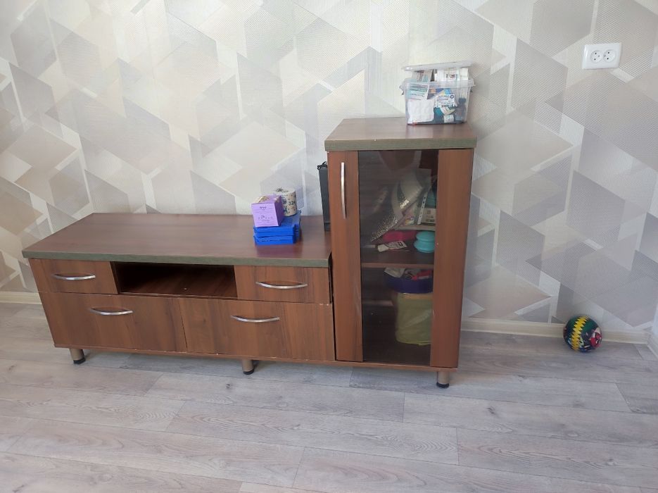 Тумбочка под телевизор
