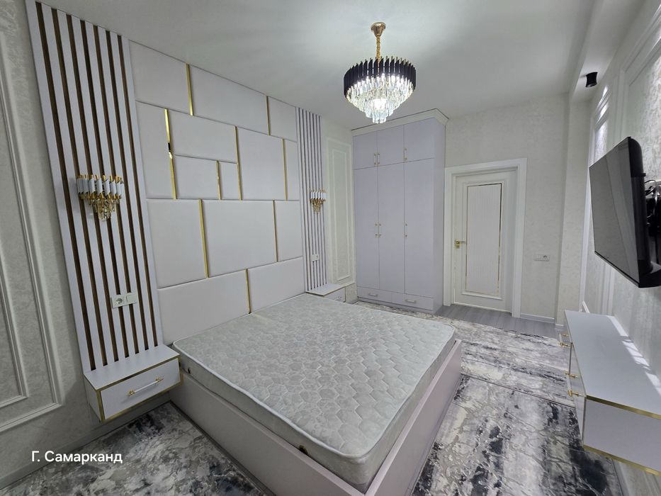 Прлдается 4 комнатная квартира площадью 135 кв.м. По улице Рудаки