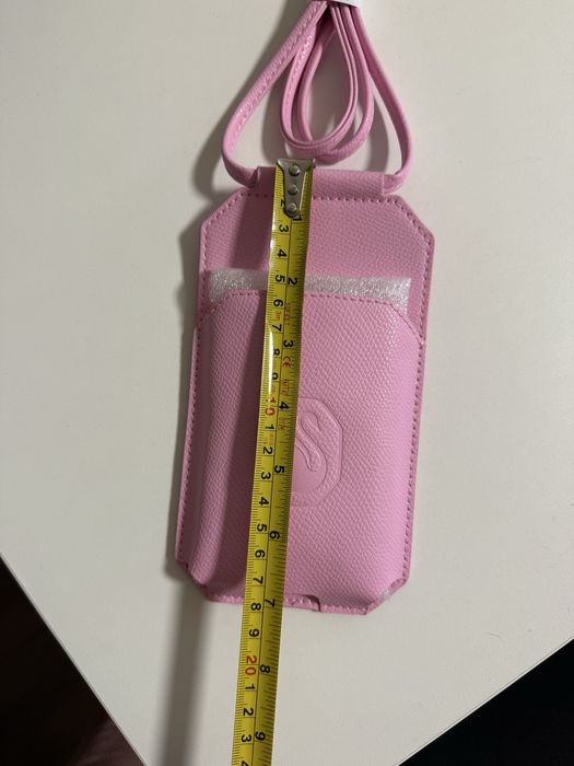 Калъв с връзка за телефон swarovski