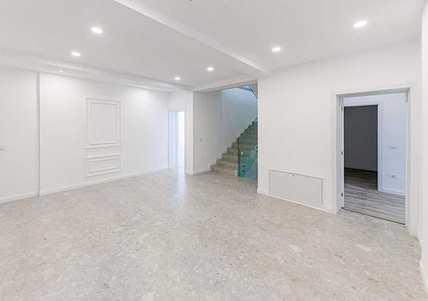 Inchiriez spatiu pt birouri 700 mp -direct de la proprietar