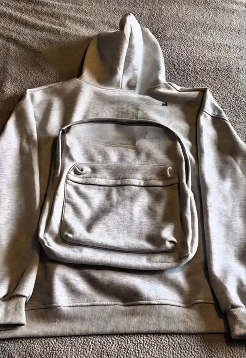 Hanorac travel - de calatorie cu ghiozdan