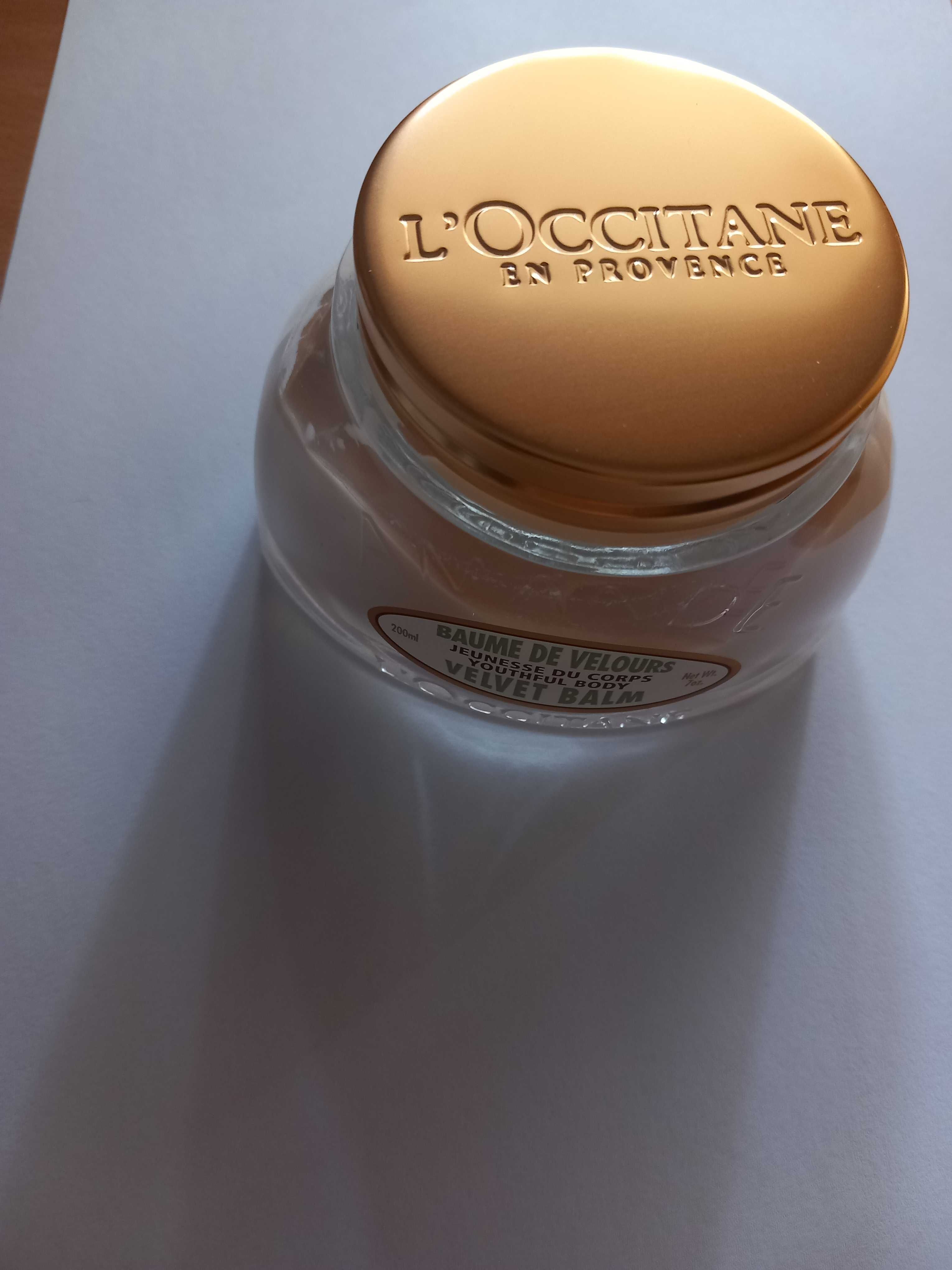 L'Occitane Amande Подмладяващ Бадемов балсам за тяло Baume de Velours